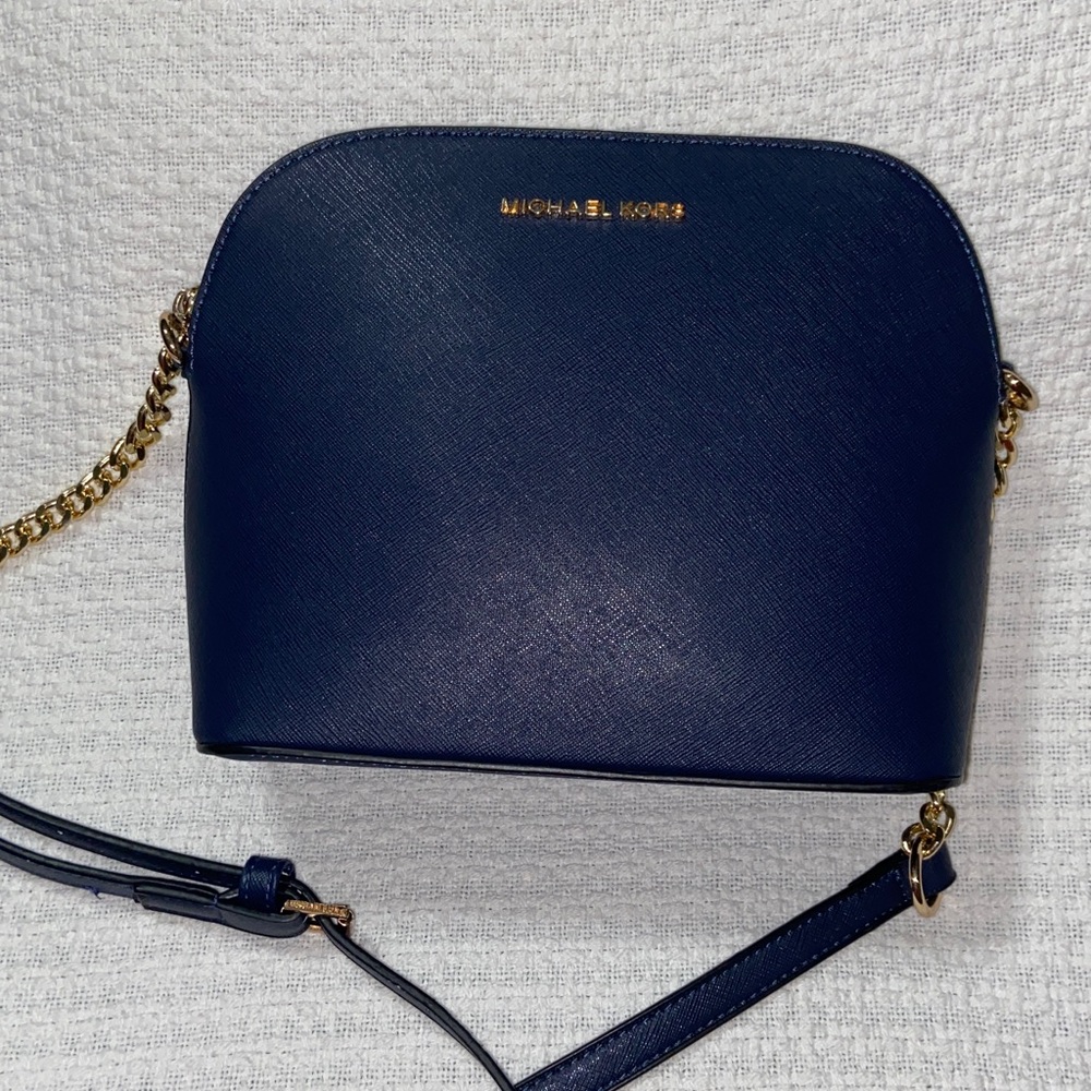 Michael Kors Medium Jet Set Emmy Dome Crossbody - Picture 3 of 14